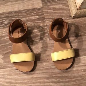 Old navy summer shoes toodler